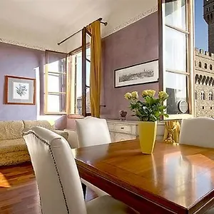 magic-signoria-apartment.it-tuscanyhotel.com/